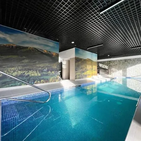 C4 Podgrzewany Basen Sauna, Nowy Revist Szklarska Apartamento