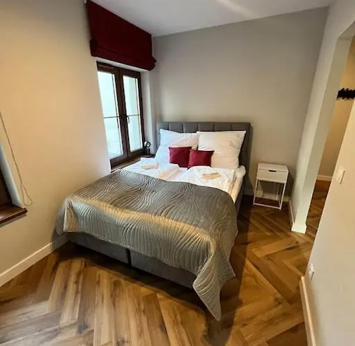 C4 Podgrzewany Basen Sauna, Nowy Revist Szklarska Apartment